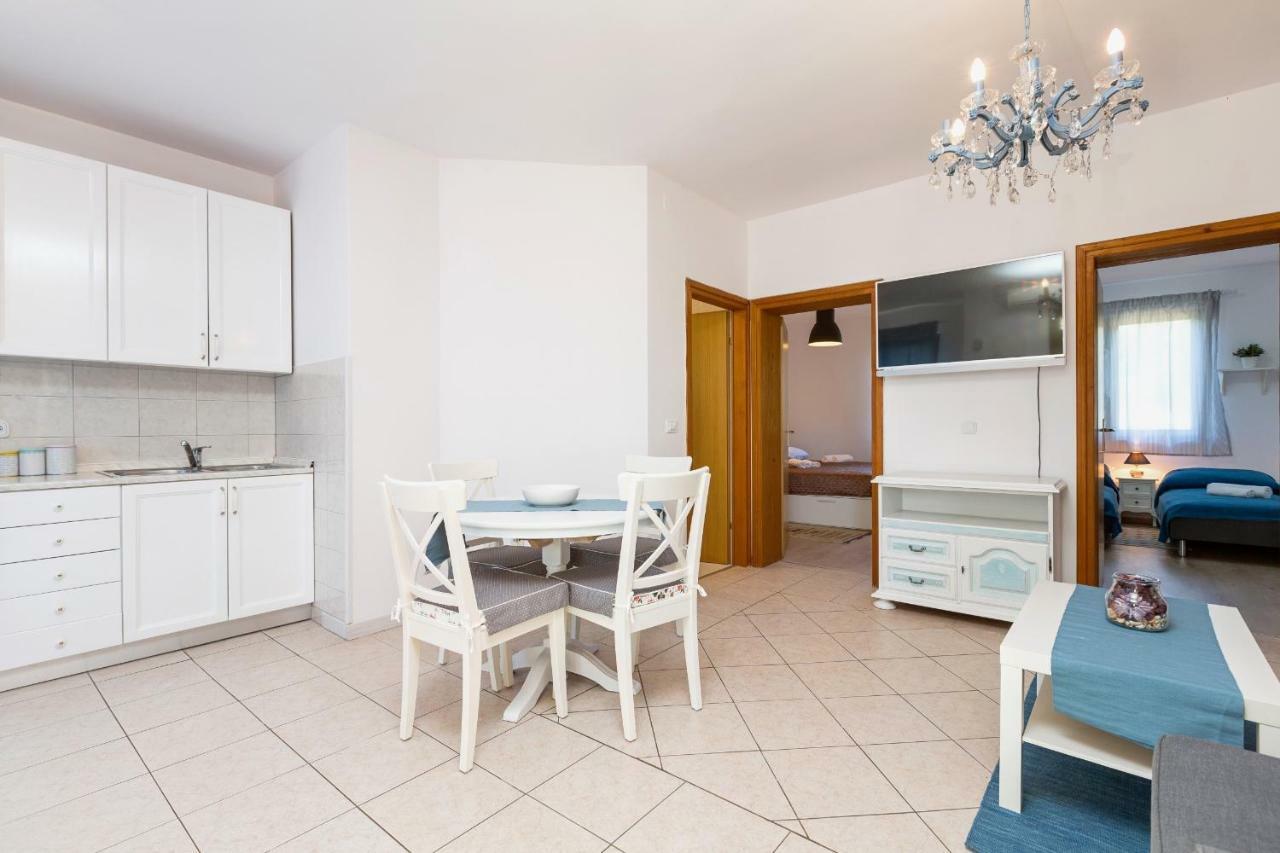 Blue Place W. Terrace Appartement Poreč Buitenkant foto